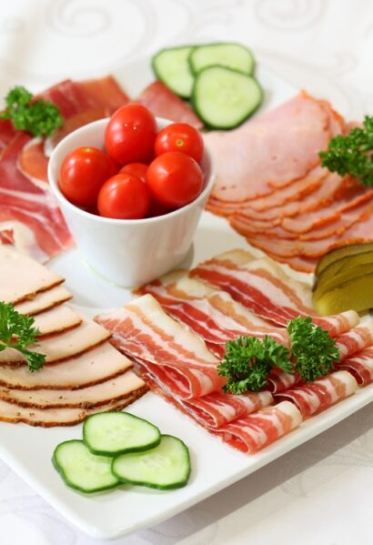 Herzhaftes Frühstück Buffet im Gästehaus Südafrika 4Heaven mit Fleisch Produkten